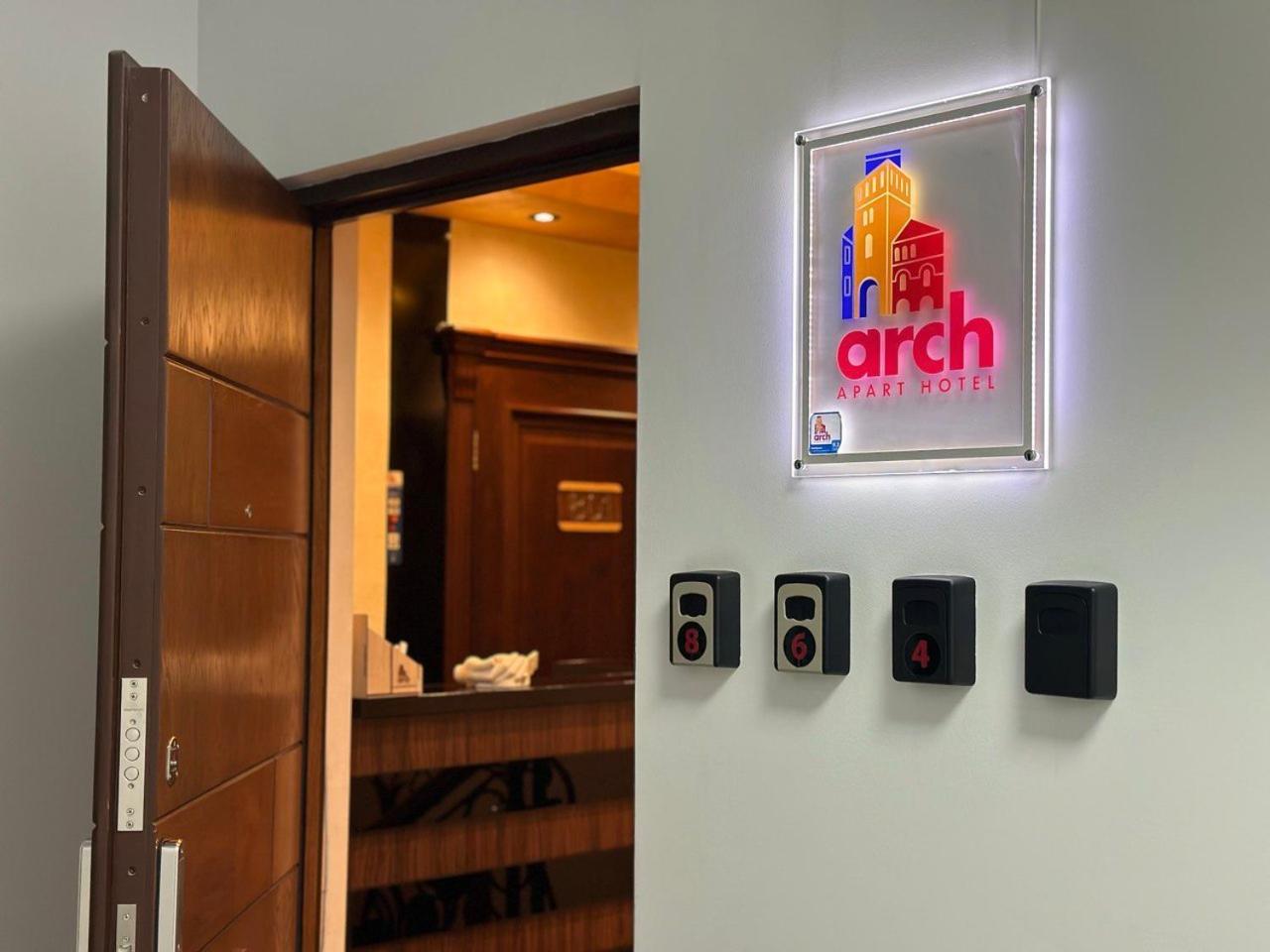 Arch Apart Hotel เยเรวาน ภายนอก รูปภาพ