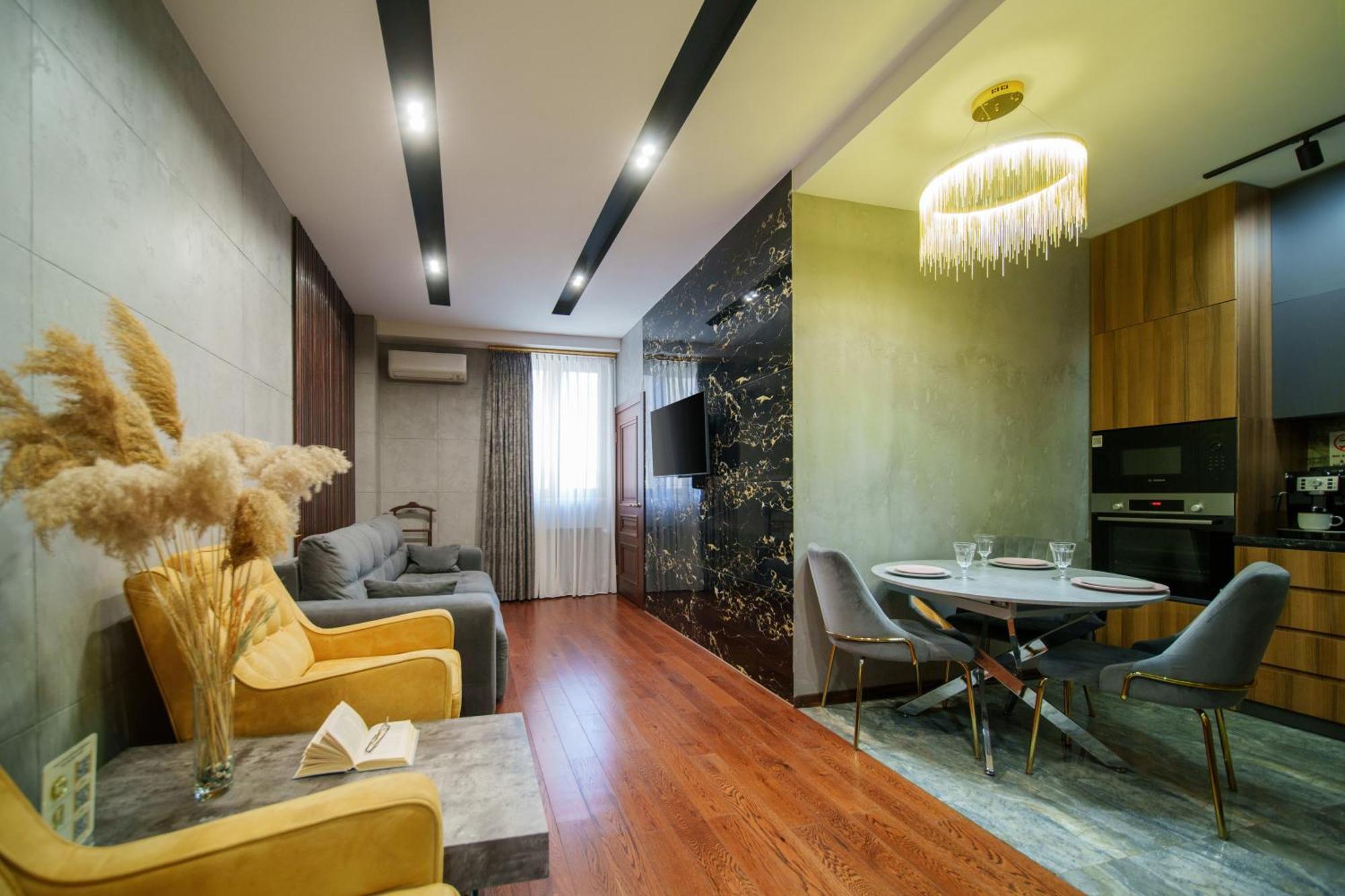 Arch Apart Hotel เยเรวาน ภายนอก รูปภาพ
