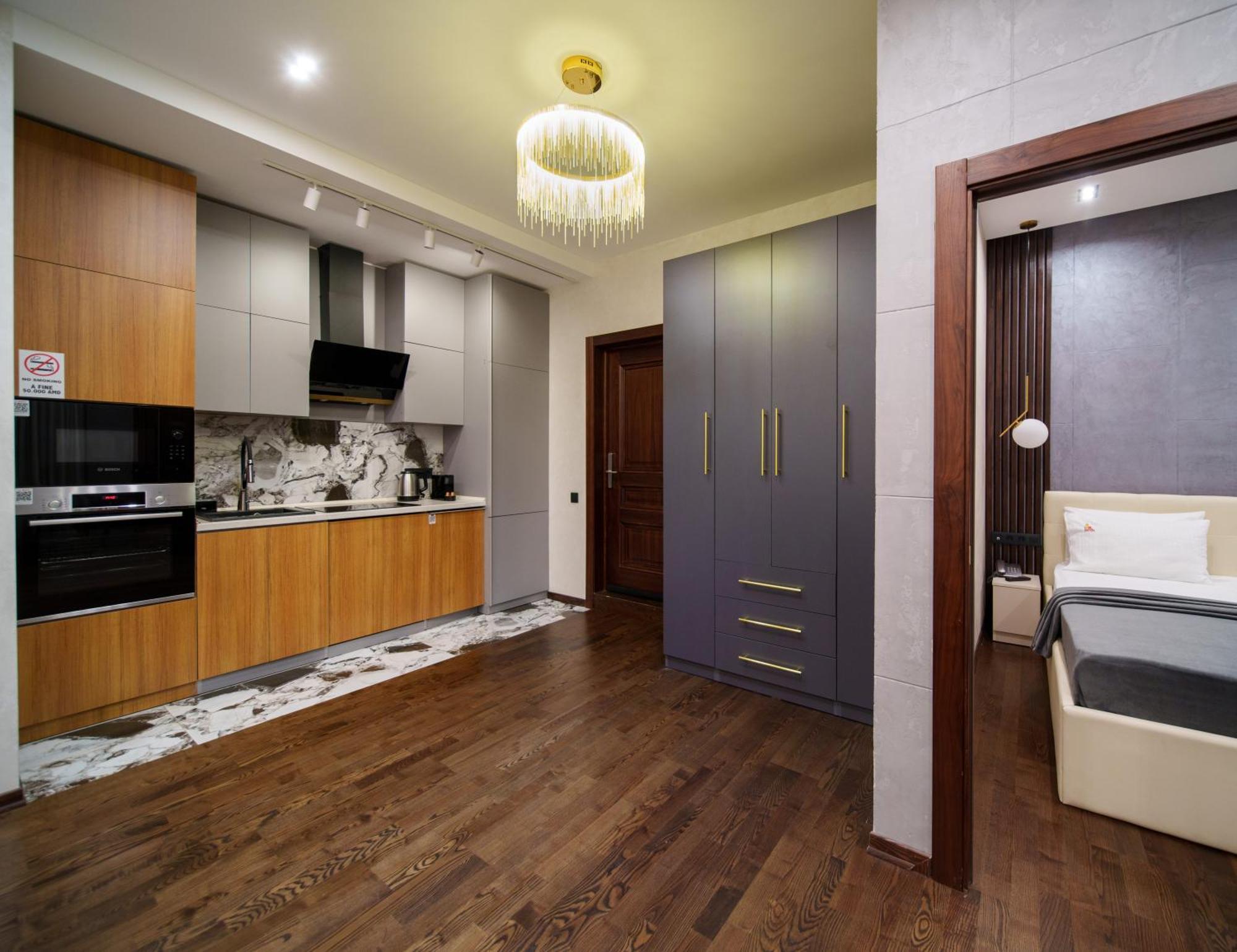 Arch Apart Hotel เยเรวาน ภายนอก รูปภาพ